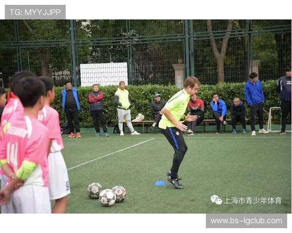 以蚌埠体校足球队教练为核心探索区域青训体系创新发展路径实践